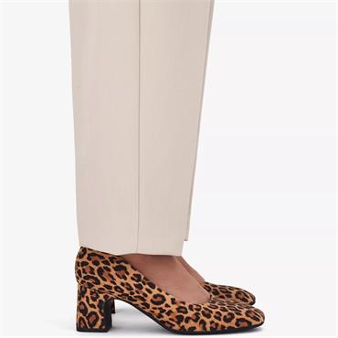CLARKS WOMENS LOW HEEL COURT SHOE - LEOPARD ANIMAL PRINT